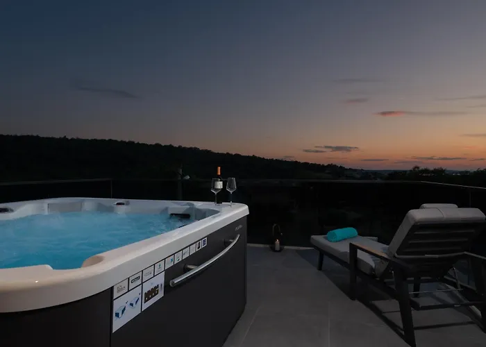 ヴィラ Kala Krneza